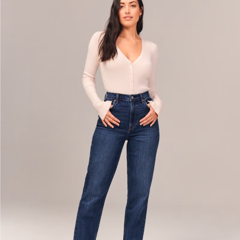 30|10R Abercrombie Curve Love 90s Straight High Rise Medium Wash